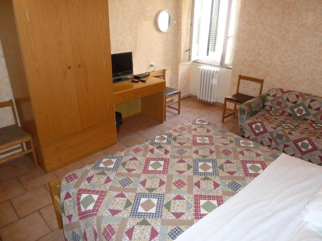 Hotel Bolognese Foligno Eksteriør bilde